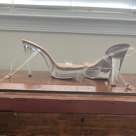 Steve Madden - Clear Platform Heels - Picture 1 of 4